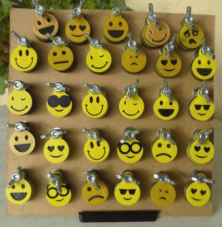 Planche de jetons smileys